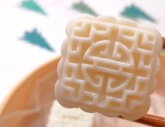 健脾養(yǎng)胃低熱量，氣血雙補桃花顏——三七山藥糕